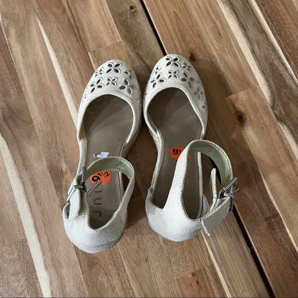 Unisa tan floral cutout pattern wedges ankle strap 9.5 - Picture 4 of 7